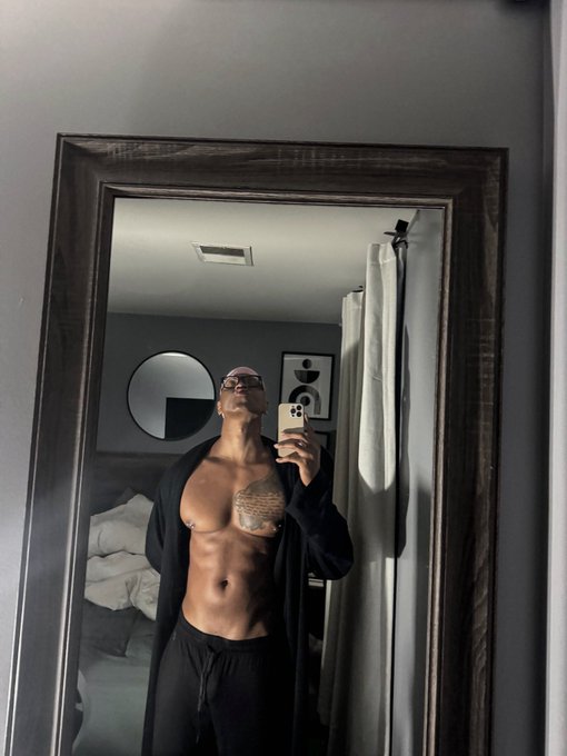 Watch Extra , Extra…..PEEETAAAHHH😱's leaked NSFW photo on TwXstars