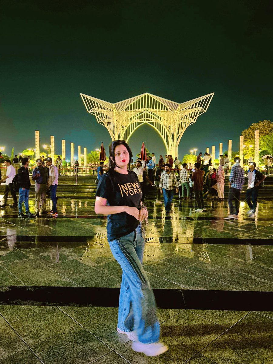 जयपुर राजस्थान की सबसे फेमस जगह🌀

कमेंट में जगह का नाम बताओ?