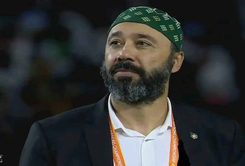 Il y’en a qui sont capables dans ces réseaux de vouloir le recommander comme 3 Eme adjoint à Walid . C’est exactement la vison des anti Botola . Local donc 3 eme zone. Un jour il faudra psychanalyser pour comprendre ce transfert problématique émotionnel