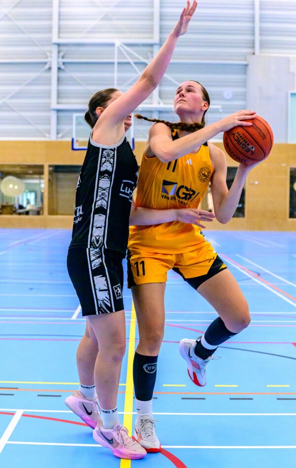 GBI van Dijk Grasshoppers wint oefenwedstrijd  van ABO LDP Donza uit België. Lees verder op Grasshoppers.nl