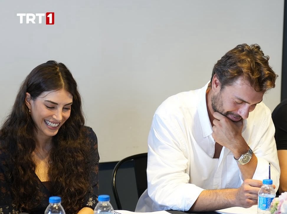 Ohaaaa bayıldım çok güzellerrrr
#TaşacakBuDeniz
#UlaşTunaAstepe
#DenizBaysal