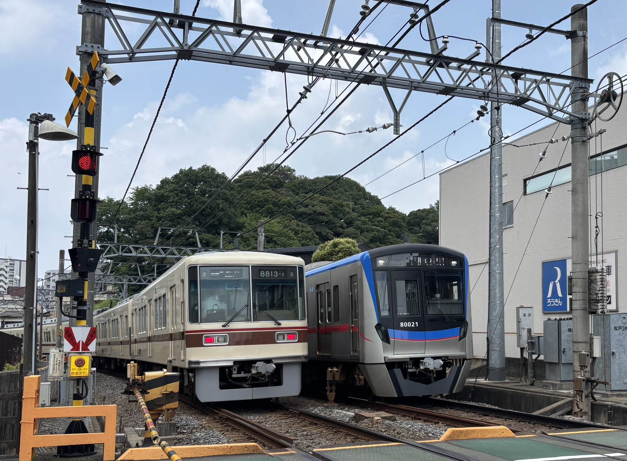 新京成　車側表示灯 GhyUMSOaEAAGOLZ.jpg