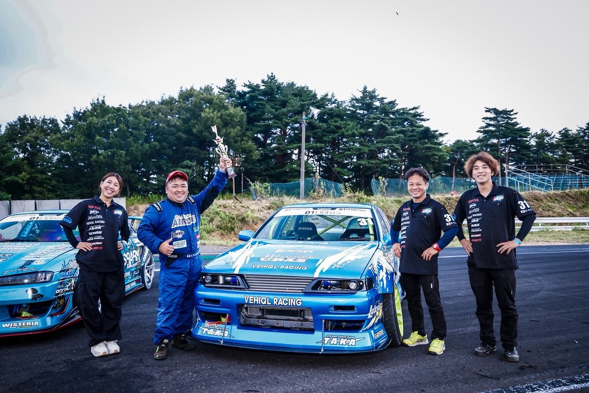 Ｄ１LightsRd.6エビスサーキット
準優勝！
優勝したかったですがミスも出てしまい準優勝。。。
また次頑張ります＼(^o^)／

#CarServiceAIROU #carserviceairou #カーサービスアイルー #アイルー #d1 #d1lights #にゃん #吉村旭人 #31 #ゼッケン31 #ドラえもんブルー  #ドリフト #a31 #セフィーロ
