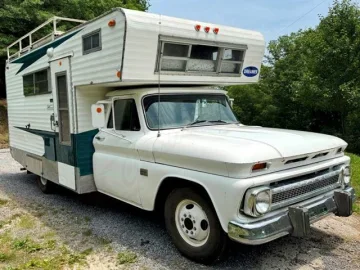 ChangeGood2's tweet photo. 1966 Chevy #OneTon https://t.co/1S7cCZfv9n