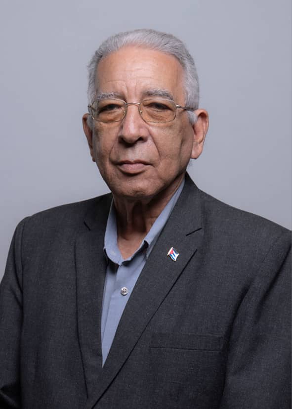 En nombre de nuestra comunidad científica y <a href="/citmacuba/">Ministerio de Ciencia, Tecnología y Medio Ambiente</a> lamentamos profundamente el fallecimiento del eminente investigador, profesor y Académico Dr. Eduardo Torres-Cuevas. A colegas, familiares y amigos, en especial a su querida compañera Patricia, nuestras sentidas condolencias.