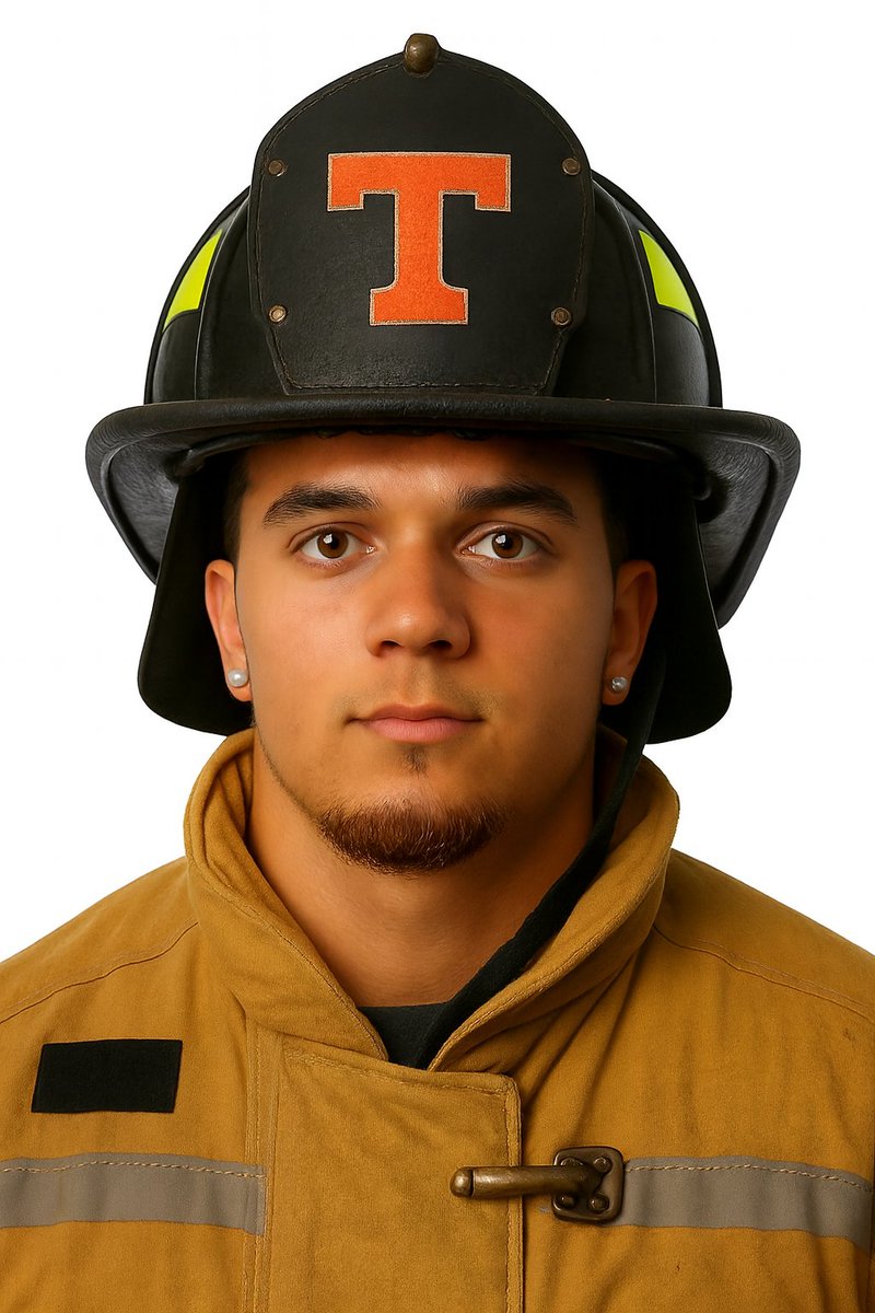 chief_davey's tweet photo. 🔥 Glad Aguilar passed on the firehouse — 🍊 #VFL #GBO #OURHERO

@parksidebullys
@Vol_Football https://t.co/hkGCEOb6um