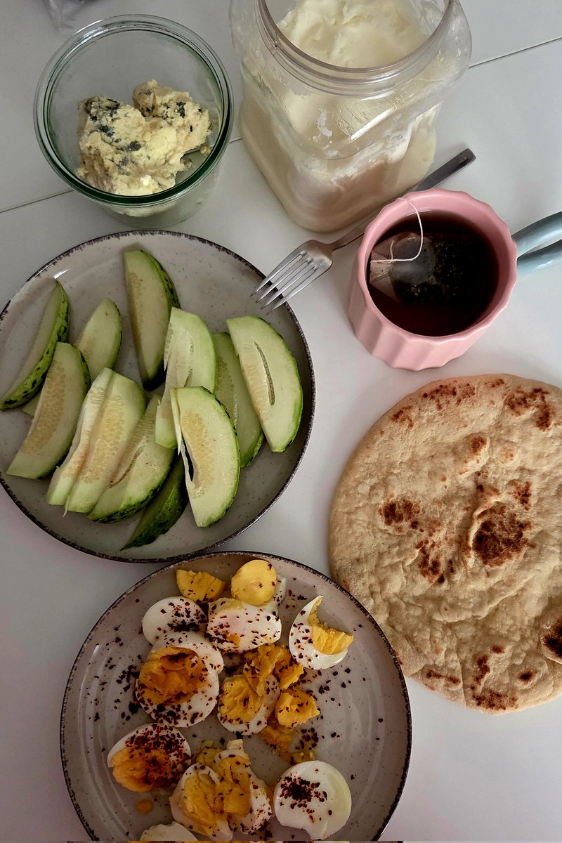 Granola yiyen kızlarla biz nasıl yarışalım, keçi yağı ve tulum peyniri bize yeter asdfgh