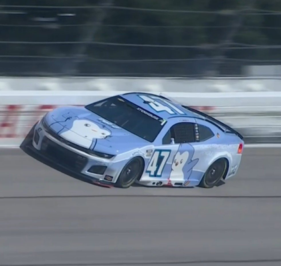 The Ricky Stenhouse Jr x Pudgy NASCAR goes insanely hard. 

Infinite $PENGU content, people on nascar forums talking about how their kid loved their instagram and is gonna watch the race with them. 

Absurd W