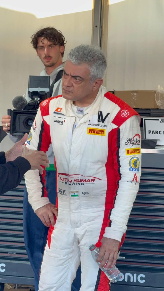 AjithSarju71's tweet image. 🤯

#AjithKumar #Ajithkumaracing