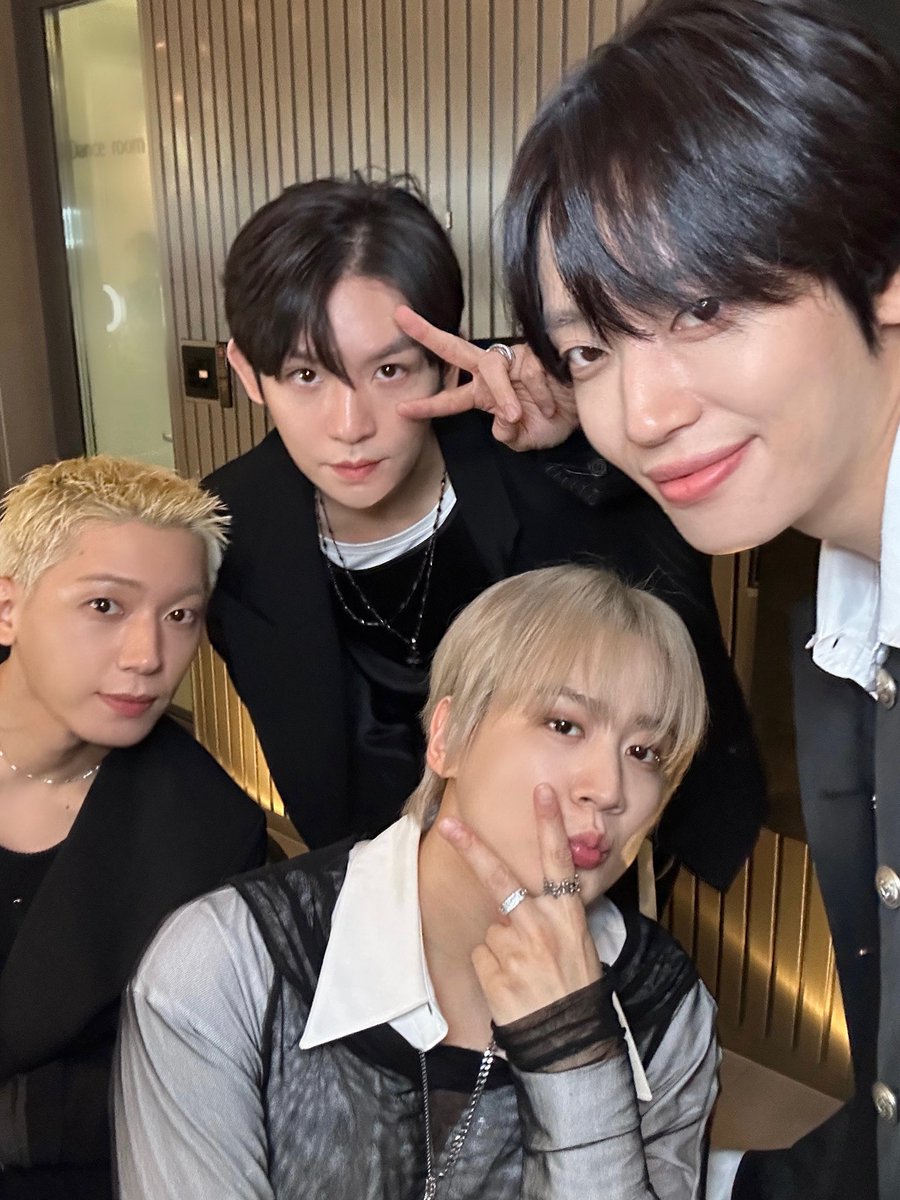 [💫]
엔젤 덕분에 8월도 행복했어!
9월도 틴탑만 보기로 해. ㅋ

#TEENTOP #틴탑 
#JUST15_TEENTOP #CherryPie