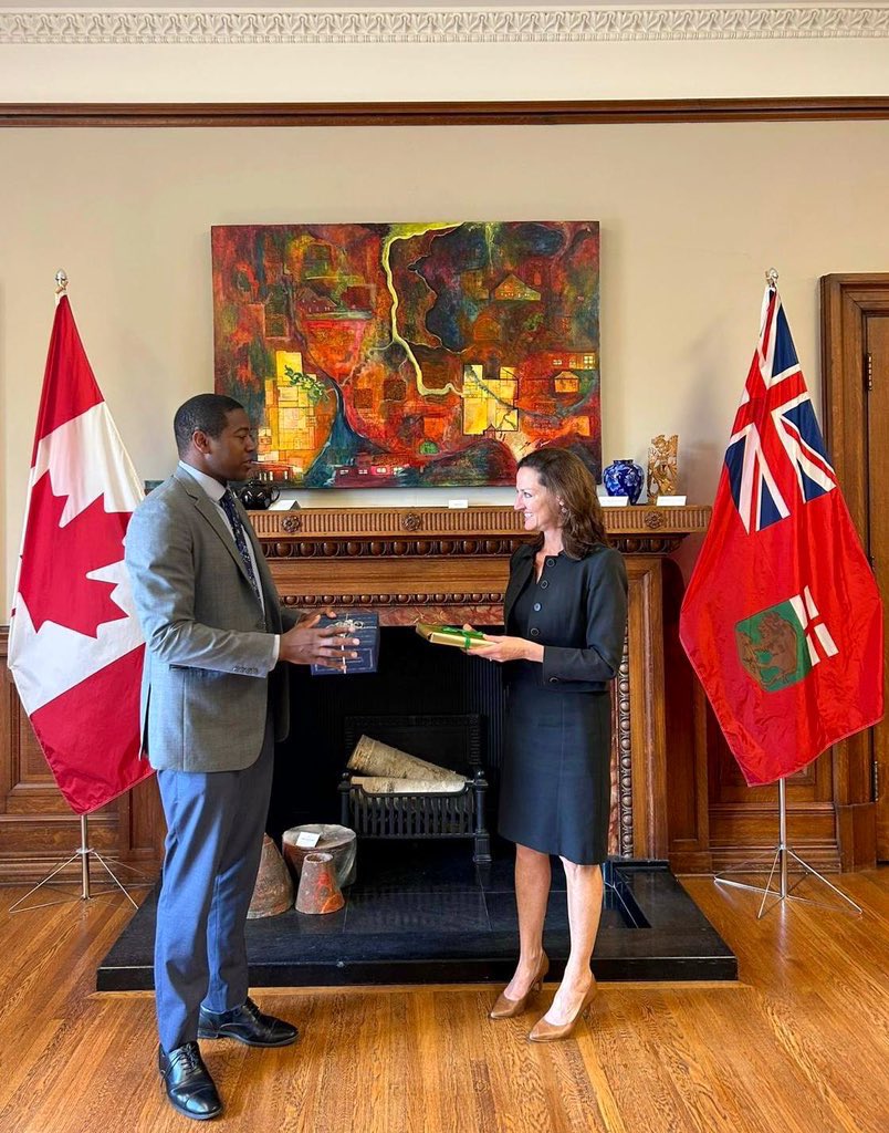 AusHCCanada's tweet image. Terrific meetings with Manitoba’s Trade Minister @jmoses6, Sport and Culture Minister @NellieNDP and @mbchambersofcom exploring new opportunities for trade and investment by 🇦🇺 companies.
And to Winnipeg’s amazing Museum for Human Rights - thank you! @CMHR_News 
@fairdinkumbrad