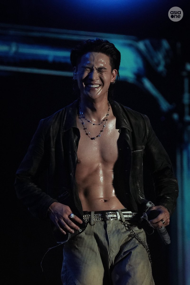 i’m speechless…
#JAYB #제이비 <a href="/jaybnow_hr/">JAY B</a> 
#WATERBOMBSINGAPORExJAYB