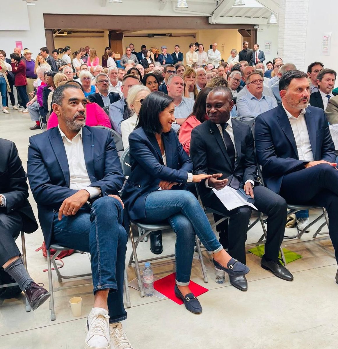 TMohamedSoilihi's tweet image. À l’invitation de @iacovellixavier pour la rentrée de @DP_LeParti, un moment pour réfléchir ensemble, fédérer les énergies pour affronter l’avenir, identifier des solutions aux problèmes du quotidien, trouver la voie du compromis et celle du dépassement au service de tous les…