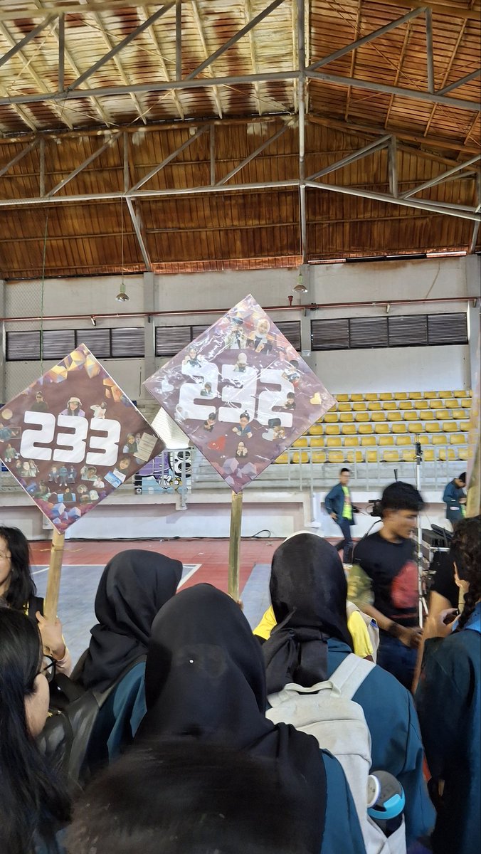 athathefirst's tweet image. DAY 3!! Kaget interfak 😭 serem juga ya ternyataa
aku dapet temen baru lagii namanya joanne, raina, ranti, pier sama finn
#Day3MenjadiVenturions #LifeLongLearner #MengakarKuat #OSKMITB2025 #KATITB2025