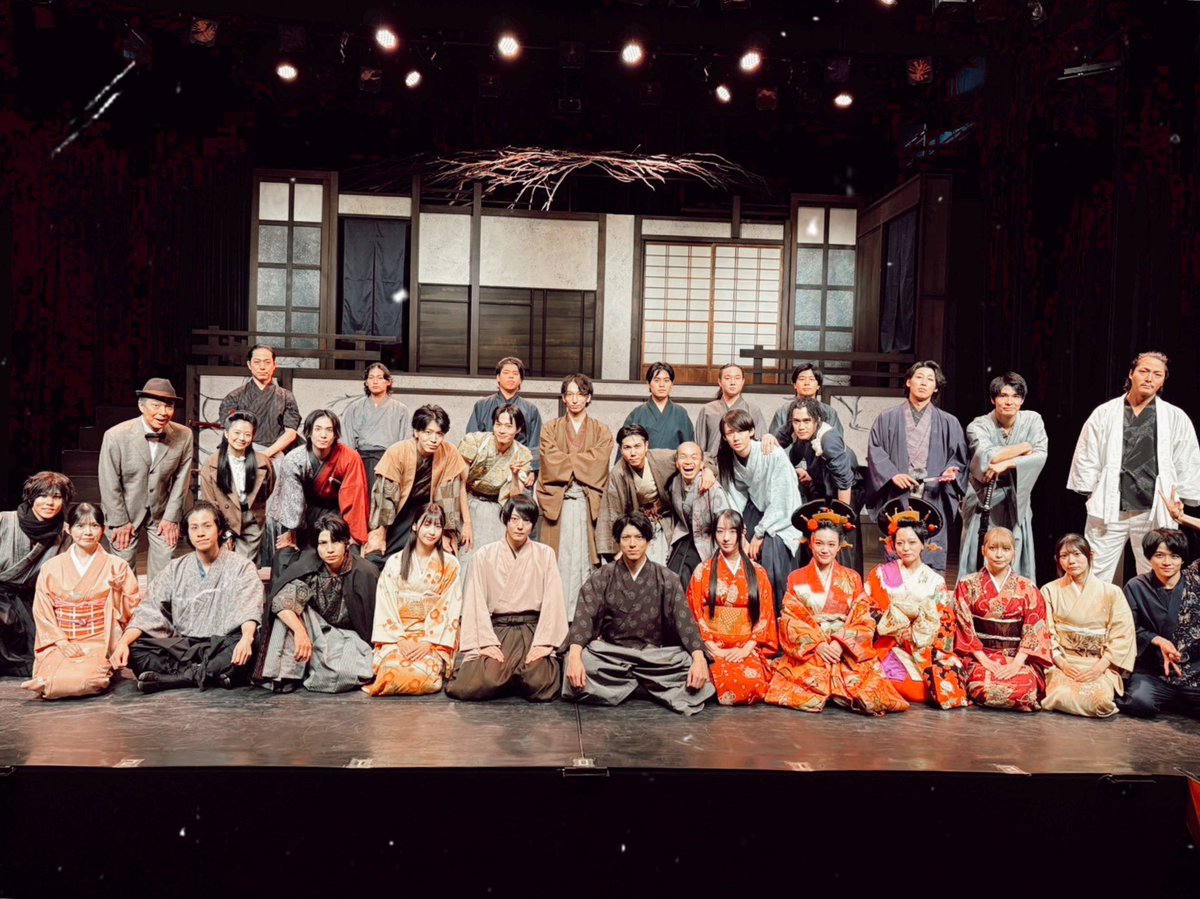 #舞台ISHIN-医新- 全公演終了しました！
作品を受け取ってくれた全ての方に心から感謝を。

出会えてよかった
そう思える作品であり、座組でした。
またどこがで出会える事を切に願います。

長州組も志を全うしました。 
語りたい事、人は沢山ありますが取り急ぎ
ご観劇誠にありがとうございました！