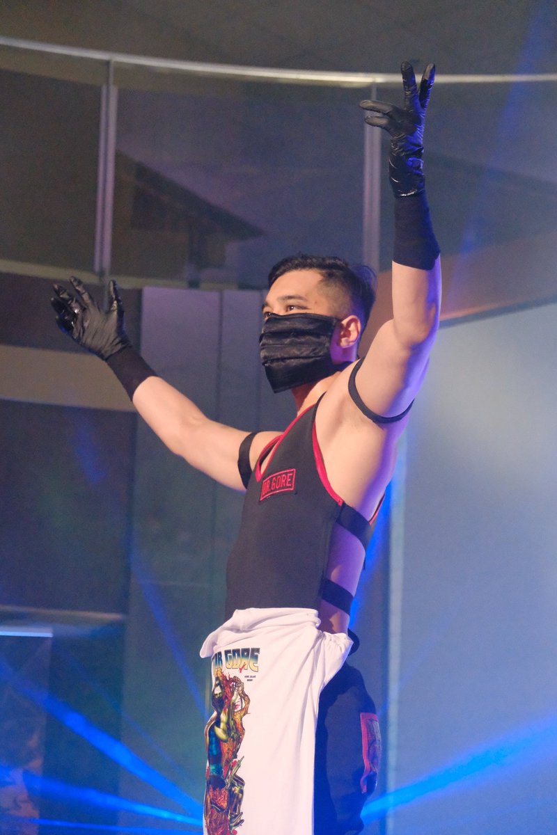 I refuse to go quietly into the night.
📷: <a href="/za0chens/">mell0 | 🍋🏳️‍🌈</a>