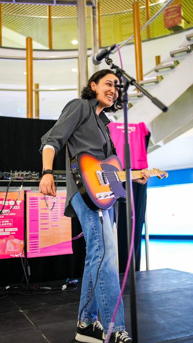 the_recshop's tweet photo. You simply had to be there! 🎸✨

This one’s for the artists — yes you! @the_recfest would not have been possible without the energy and in-credibility of those who took the stage this year.

Beautifully captured by: @GenexusPhoto 

#therecshop #therecfest #woodgreen #haringey https://t.co/na456mmaOZ