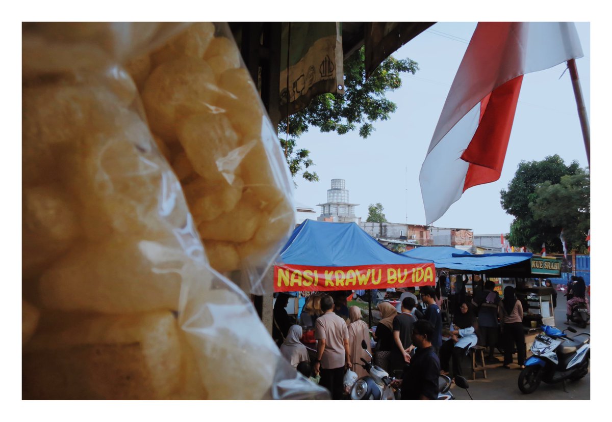 sighwie's tweet photo. Today I walked cedak omah, tuku santen karo ndog ๐
๐ท Canon S120
#vsco
#MotretHepi
#SetorFotoPio
#vscodaily
#vscosnapshot
#streetphotography https://t.co/oluccbHjQB