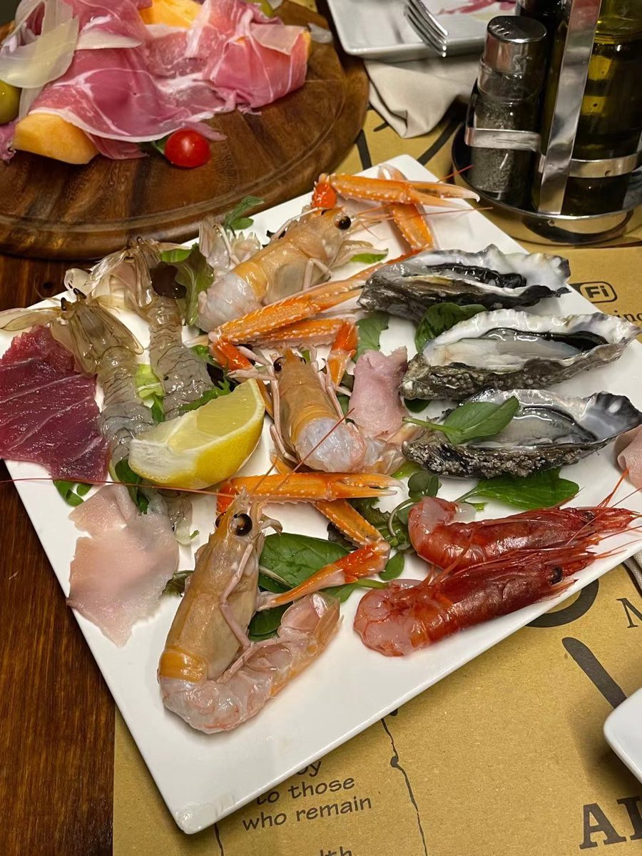 ぽんぽこさんがベネチアで行ったTrattoria Al Gazzettino、4年前の私も行った、、、まじで絶品すぎる、ぽんぽこさんナイスチョイス‼️