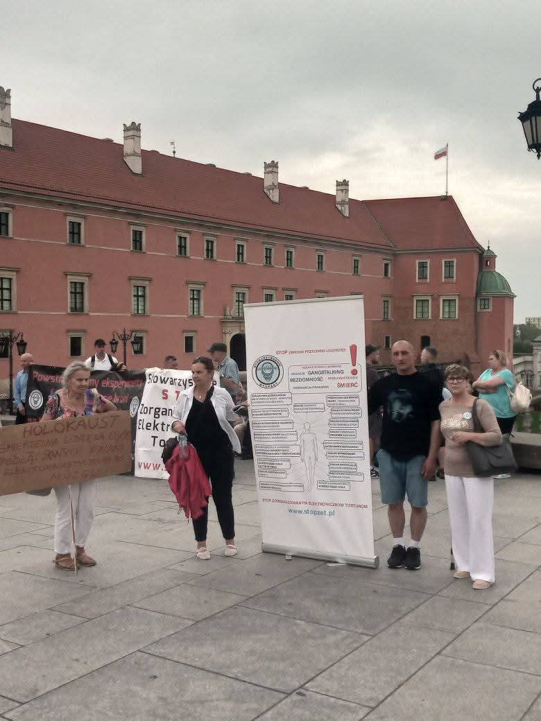 Halmoniq00's tweet image. 🔵29th, Aug 2025.
TI-Day at Warsaw, Poland.

#ElectronicHarassment
#CyberTorture

#Gangstalking
#Organizedstalking

#TargetedIndividual
#TargetedIndividualsday
#TIDAY