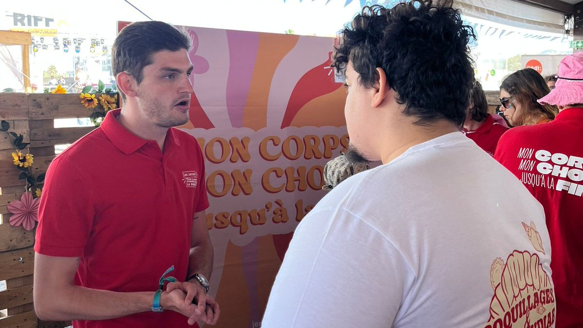 📷 Un grand bravo aux Jeunes ADMD qui ont tenu un stand d'information au <a href="/deltafestival13/">deltafestival13</a> sur le droit de mourir dans la dignité !
Et si vous rejoigniez les Jeunes ADMD ?
👩🏼‍🦰🧔🏻 Les <a href="/jeunesadmd/">Les Jeunes ADMD</a> représentent l’ensemble des adhérents de l’ADMD de moins de 36 ans.
Le montant de la