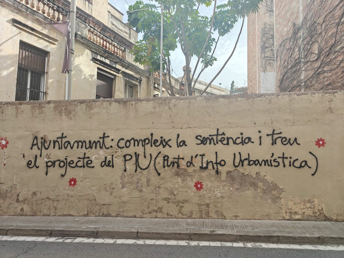 <a href="/Bcn_SSTG/">Sarrià - Sant Gervasi</a> Exigim la modificació del Pla General Metropolità i que es compleixi la sentència judicial. ⚖️ El projecte de la constructora CORP segueix al Punt d’Informació Urbanística a data d’avui!! ℹ️ PERMUTA JA 🌺🌳

#defensemcanraventos #sarriàverd  #prouespeculació