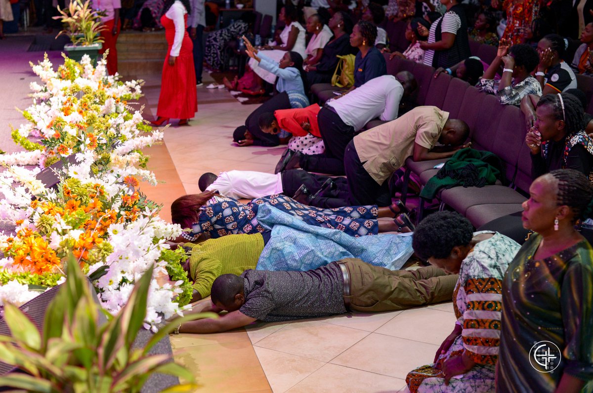 Revival came alive on our last night of GLOW! Rev. Faithful Mutibvu led us into a deep move of God’s presence, and we left empowered to walk in fresh fire and purpose
  #SpiritFilled #gabacommunitychurch #divineencounter #glow