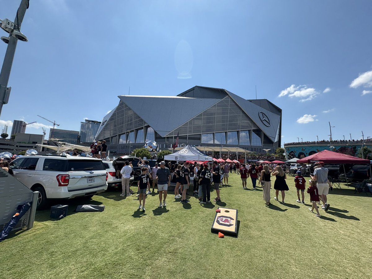 Greetings from Mercedes-Benz Stadium in Atlanta. 

Rather sizable one for the #Hokies today against South Carolina. Football is officially back!