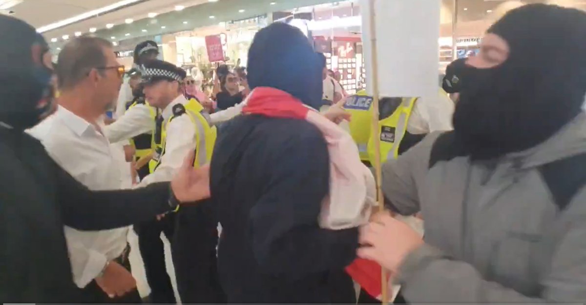 <a href="/JackHadders/">Jack Hadfield 🇬🇧</a> <a href="/YoungBobTPUK/">Young Bob</a> Women and girls.

Where Jack.