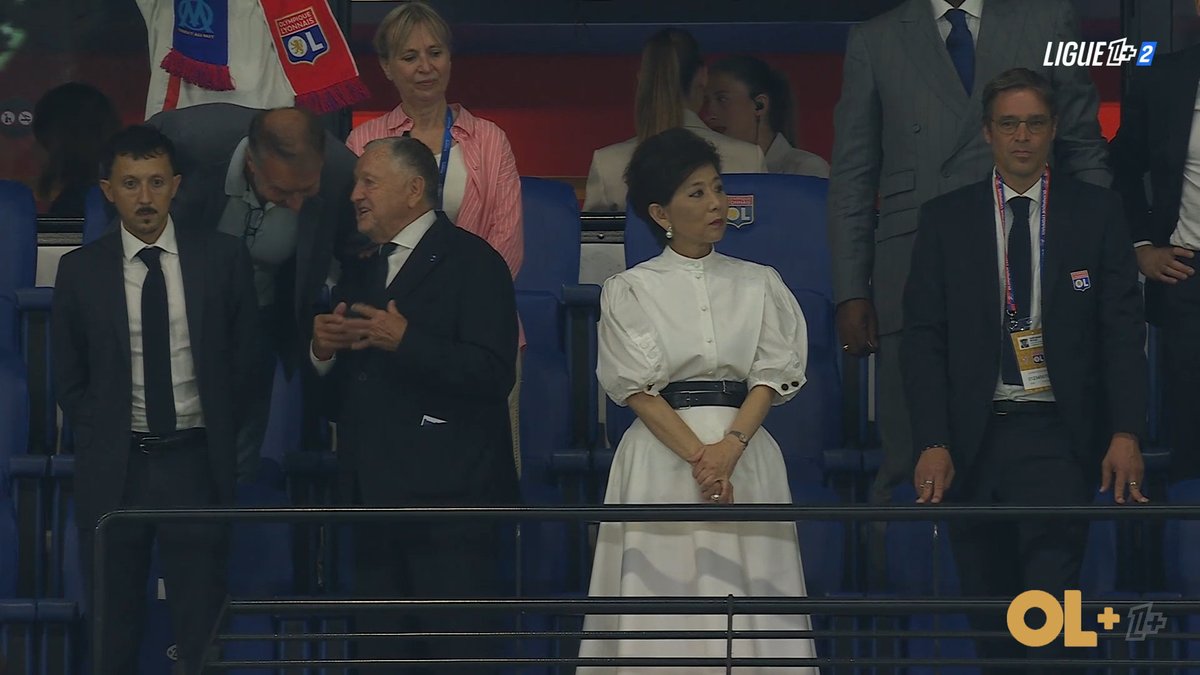 OL__Plus's tweet image. #OL - #OM
La tribune officielle
#OLOM