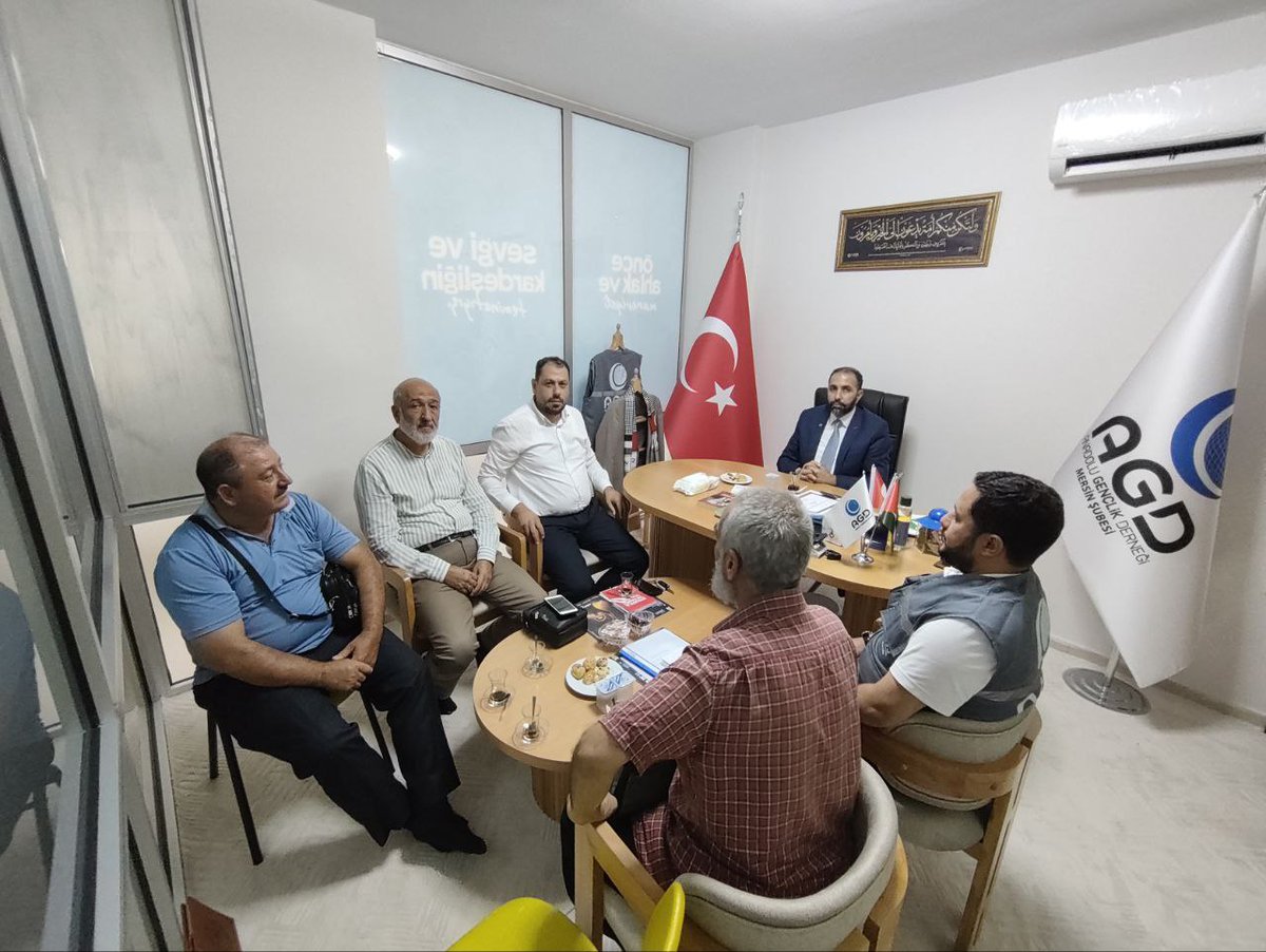 Hüseyin Saydam (@hsynsaydam) on Twitter photo Mersin İl Başkanımız <a href="/bilaluguz/">Bilal Oğuz</a> ile birlikte AGD Mersin Şube Başkanımız Yasin Güngör Kardeşimizi yeni binalarında ziyaret ederek hayırlı olsun dileklerimizi ilettik. Gençliğin inşasında büyük bir gayret ortaya koyan Anadolu Gençlik mensubu kardeşlerimizi tebrik ediyor, Mersin İl Başkanımız <a href="/bilaluguz/">Bilal Oğuz</a> ile birlikte AGD Mersin Şube Başkanımız Yasin Güngör Kardeşimizi yeni binalarında ziyaret ederek hayırlı olsun dileklerimizi ilettik. Gençliğin inşasında büyük bir gayret ortaya koyan Anadolu Gençlik mensubu kardeşlerimizi tebrik ediyor,