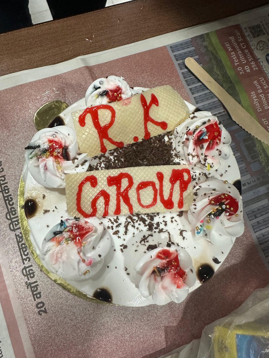 DHARMPAL GURJAR (@dharmpalbhargad) on Twitter photo बड़े भाई साहब रोहिताश भडाणा के जन्म दिवस के अवसर पर #Rk_Group_Shahpura कार्यालय पर जाकर साथियों के साथ सबसे पहले केक काटकर बधाई और शुभकामनाएं दीं।
#Rk_Group_Shahpura
#Happy_Birthday_bhai_sahab
<a href="/RohitashBhdana/">Rohitash Bhadana Shahpura</a> बड़े भाई साहब रोहिताश भडाणा के जन्म दिवस के अवसर पर #Rk_Group_Shahpura कार्यालय पर जाकर साथियों के साथ सबसे पहले केक काटकर बधाई और शुभकामनाएं दीं।
#Rk_Group_Shahpura
#Happy_Birthday_bhai_sahab
<a href="/RohitashBhdana/">Rohitash Bhadana Shahpura</a>
