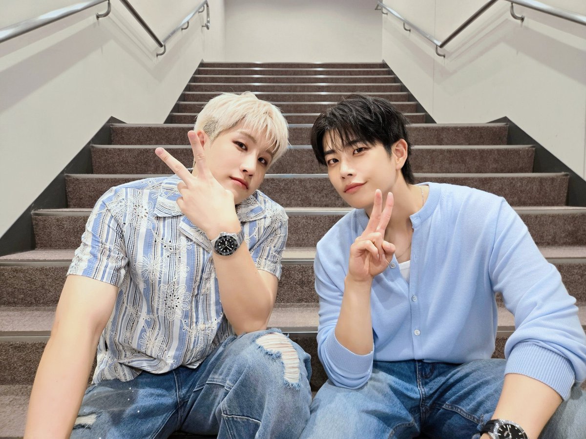 一応私は休みだけど
子供達は明日から新学期
幸いみんなお弁当はいらなかったけど
朝ごはんいるよな…😅
寝なきゃいけないのに
目がショボショボなのに
Xが止まらない🤣