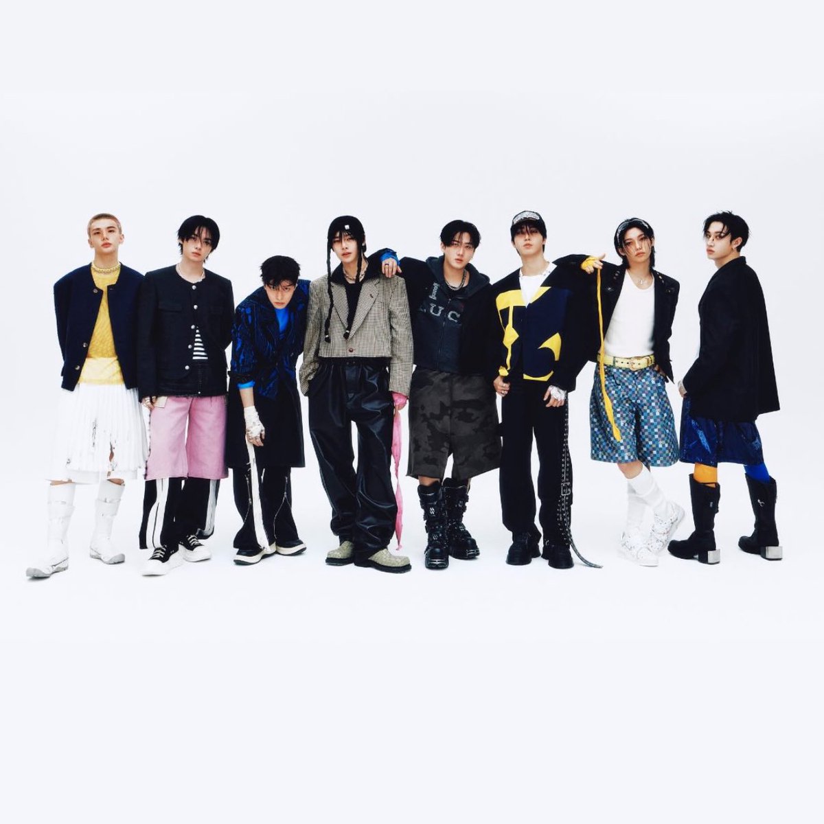 chart data (@chartdata) on Twitter photo .<a href="/Stray_Kids/">Stray Kids</a> is the first act in history to debut their first seven charting albums on the Billboard 200 at #1. .<a href="/Stray_Kids/">Stray Kids</a> is the first act in history to debut their first seven charting albums on the Billboard 200 at #1.