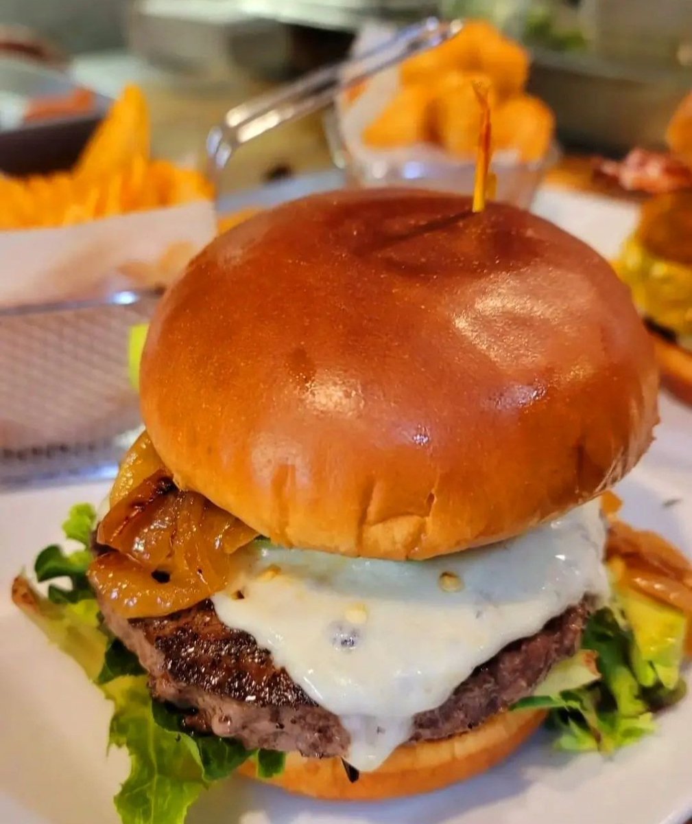acesbarandgrill's tweet photo. Calories don't count on a holiday weekend.

📍3538 E Chapman Ave, Orange, CA 

https://t.co/6N5AQTz720 

#acesbarandgrill #acesinorange #orangeparkacres #villapark #tustin #cowanheights #ocfoodies #oceats #ochappyhour #orangecounty #elmodenahighschool https://t.co/baLAiT28qE