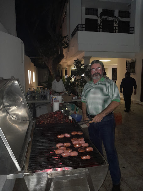Chekech70's tweet photo. @chefsevenn Its more fun to do it yourself https://t.co/MIfxTKB0cS