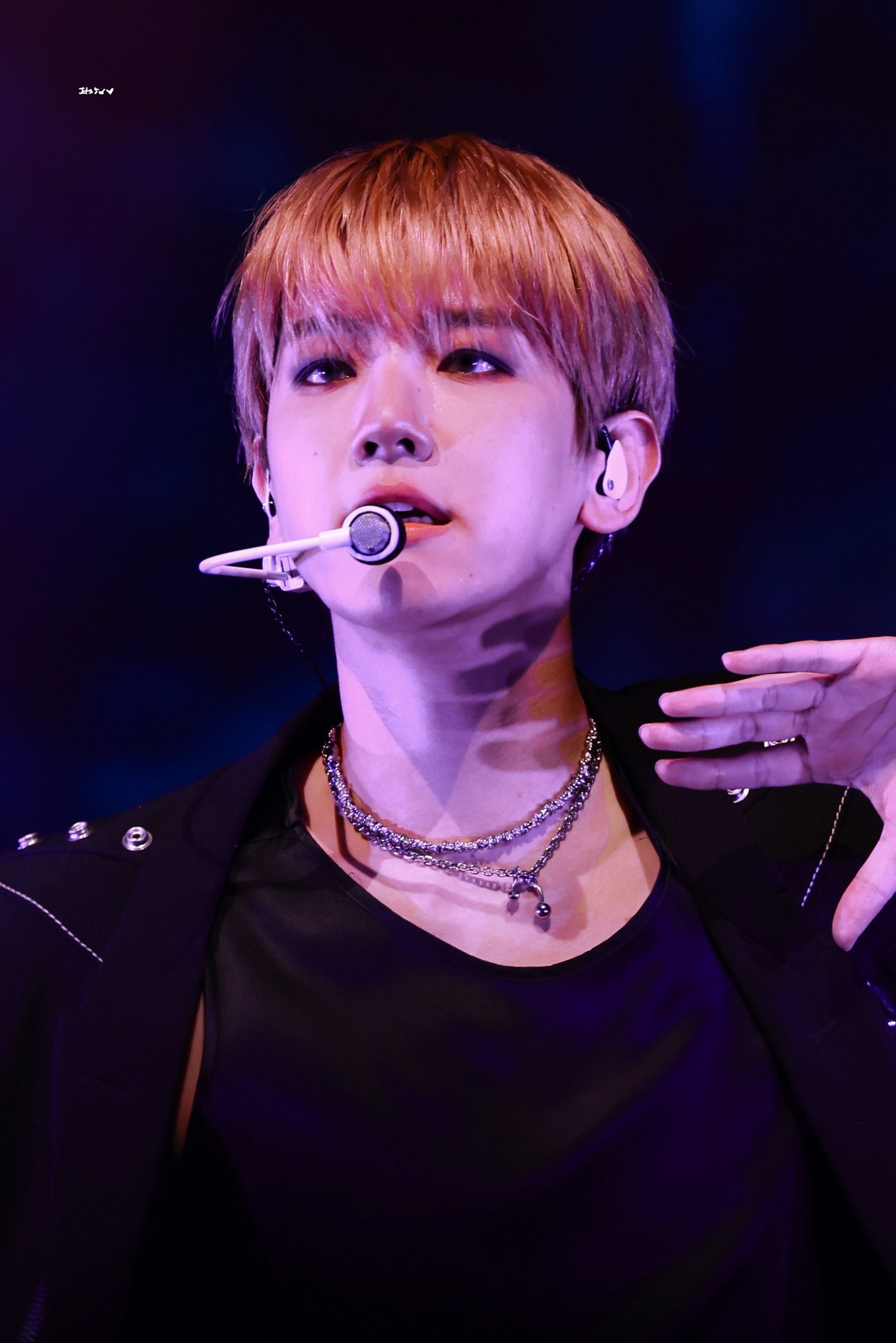 【백현 BAEKHYUN EXO】フレーム ネームボード オーダー ぷっくり 백현 BAEKHYUN】フレーム ネームボード オーダー ぷっくり