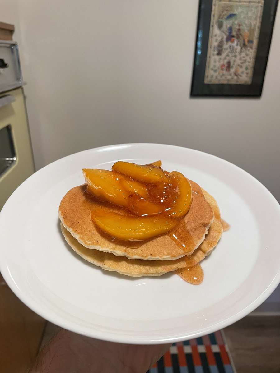 Cinnamon peach pancakes for today
