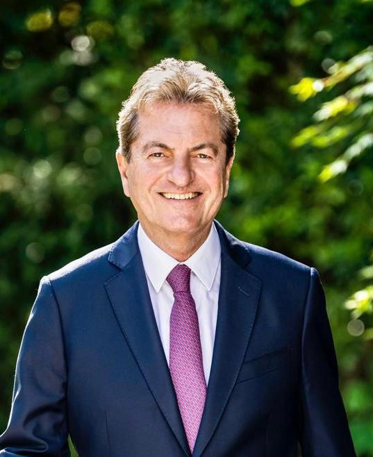 CorresponsalesOk (@cenlinea) on Twitter photo "Hay olor de una cuarta república y vuelve difícil el mandato de Emmanuel Macron", <a href="/PascalDrouhaud/">Pascal Drouhaud</a>, politólogo francés y ex director de Relaciones Internacionales y Asuntos Europeos bajo las presidencias de Alain Juppé y Nicolas Sarkozy por <a href="/Laoncediez/">La Once Diez</a> "Hay olor de una cuarta república y vuelve difícil el mandato de Emmanuel Macron", <a href="/PascalDrouhaud/">Pascal Drouhaud</a>, politólogo francés y ex director de Relaciones Internacionales y Asuntos Europeos bajo las presidencias de Alain Juppé y Nicolas Sarkozy por <a href="/Laoncediez/">La Once Diez</a>