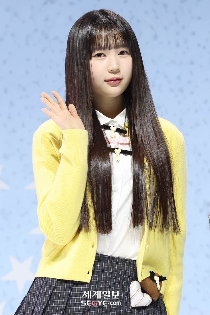 Baby Ye-on this birthday gurl! tweet media