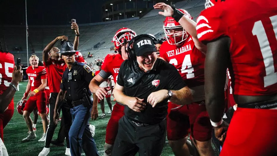 𝙎𝙩𝙧𝙤𝙣𝙜 𝙨𝙩𝙖𝙧𝙩...

#GSCfb goes 4-0 in opening week of the season including 2⃣ over top-25 opponents and 3⃣ over Super Region 2.

Highlights from all four games available here 👇
🎞️ » bit.ly/4mZlQlL