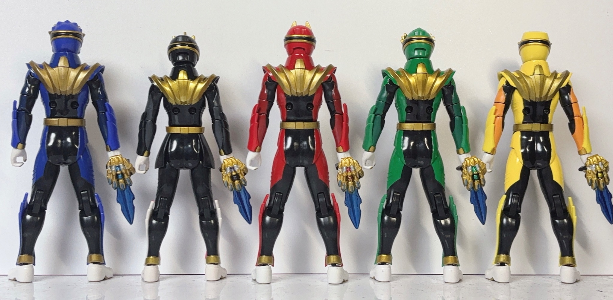 チョンシュウチャンさん専用、人造人間 黄色の目 とイナズマン　塗装版 2体 星甲魂将伝 MNP-XH05 天佑星・龍胆虎将 趙雲・玉蘭白龍駒(ぎょ