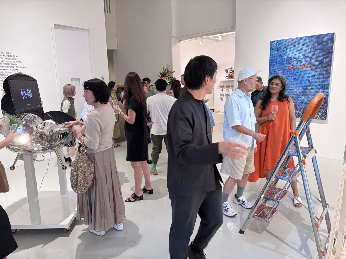 ばたばたしてまったく報告できていませんでしたが、シンガポールでのART BIT MATRIX展の設営〜一連のオープニングプログラムを終え、次の目的地Replaying Japan 2025の行われるメルボルンへのフライト待ち。