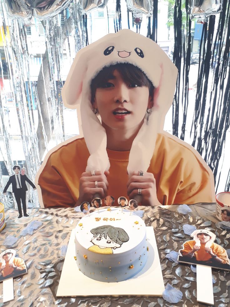 jm7Jimin's tweet photo. 🎂 https://t.co/Rm8bONxsFL