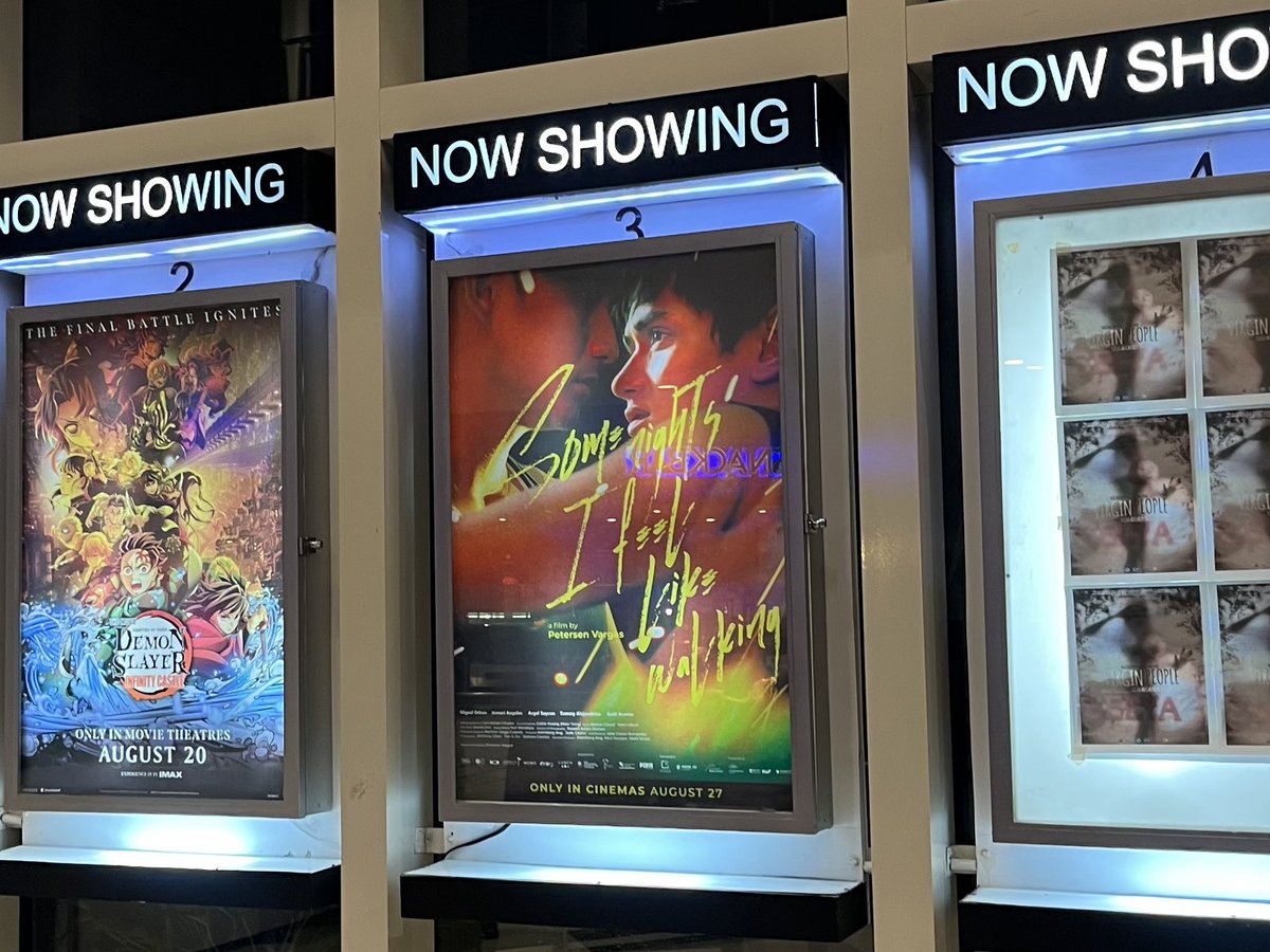 _rowdieG's tweet image. first film I watched alone in a cinema 
🌃🚶