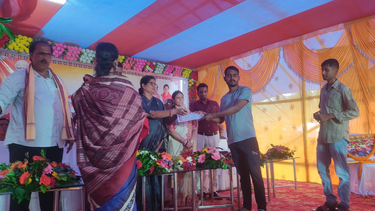 Celebrations of 31stAug 2025 LSG Day with innaguration of projects,PrizeDistribution to students andOtherProgramme s held in presence of Hon'ble MP,Jagatsinghpur, Hon'ble Dy.C.M,Hon'ble MP Nominee,Chairperson,Vice Chairperson,Councilors, E.O,Staffs&amp;citizens of Nimapara NAC.