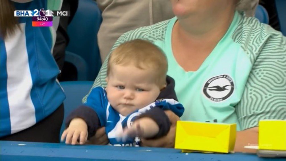 不意に映ったブライトンベイビーかわよ👶🏽
#BHAFC #ブライトン
