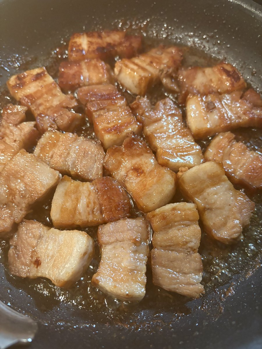 沖縄そば用の三枚肉味をつけてるけど小さすぎてサムギョプサルみたいになってる😇