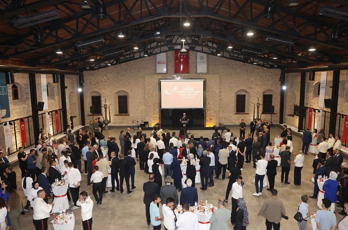 mehirvakfi's tweet image. 30 Ağustos Zafer Bayramı kutlamaları kapsamında konya valiliği tarafından düzenlenen resepsiyona vakfımız adına genel müdürümüz Güler Pekkendir hanımefendi ve genel müdür yardımcımız Esra Ay hanımefendi katılmışlardır. @gulerpekkendir #ZaferBayramı #30Agustos