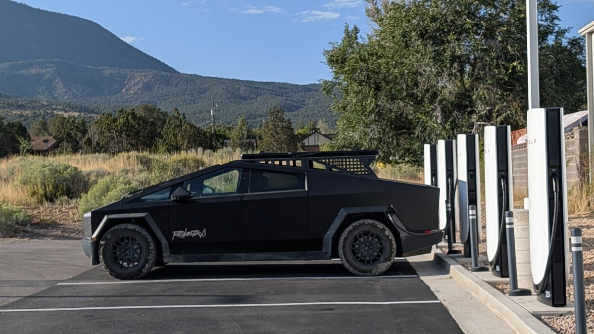 Kyle Field tweet media